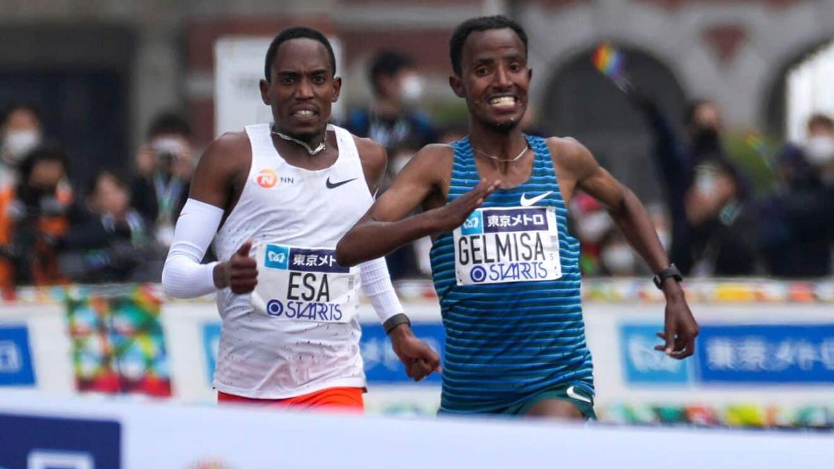 Deso Gelmisa and Rosemary Wanjiru win Tokyo Marathon | Watch Athletics