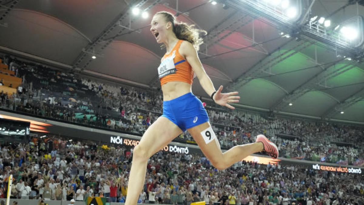 Femke Bol Shatters World Indoor 400m Record At Dutch Championships Watch Athletics 