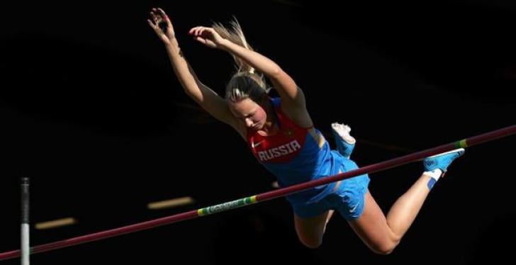 World U20 Pole Vault Record Falls Again | Watch Athletics